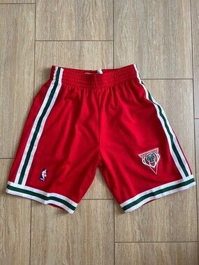 Size S - Mens Mitchell & Ness Miwaukee Buck NBA Swingman Shorts 2008 (NEW)